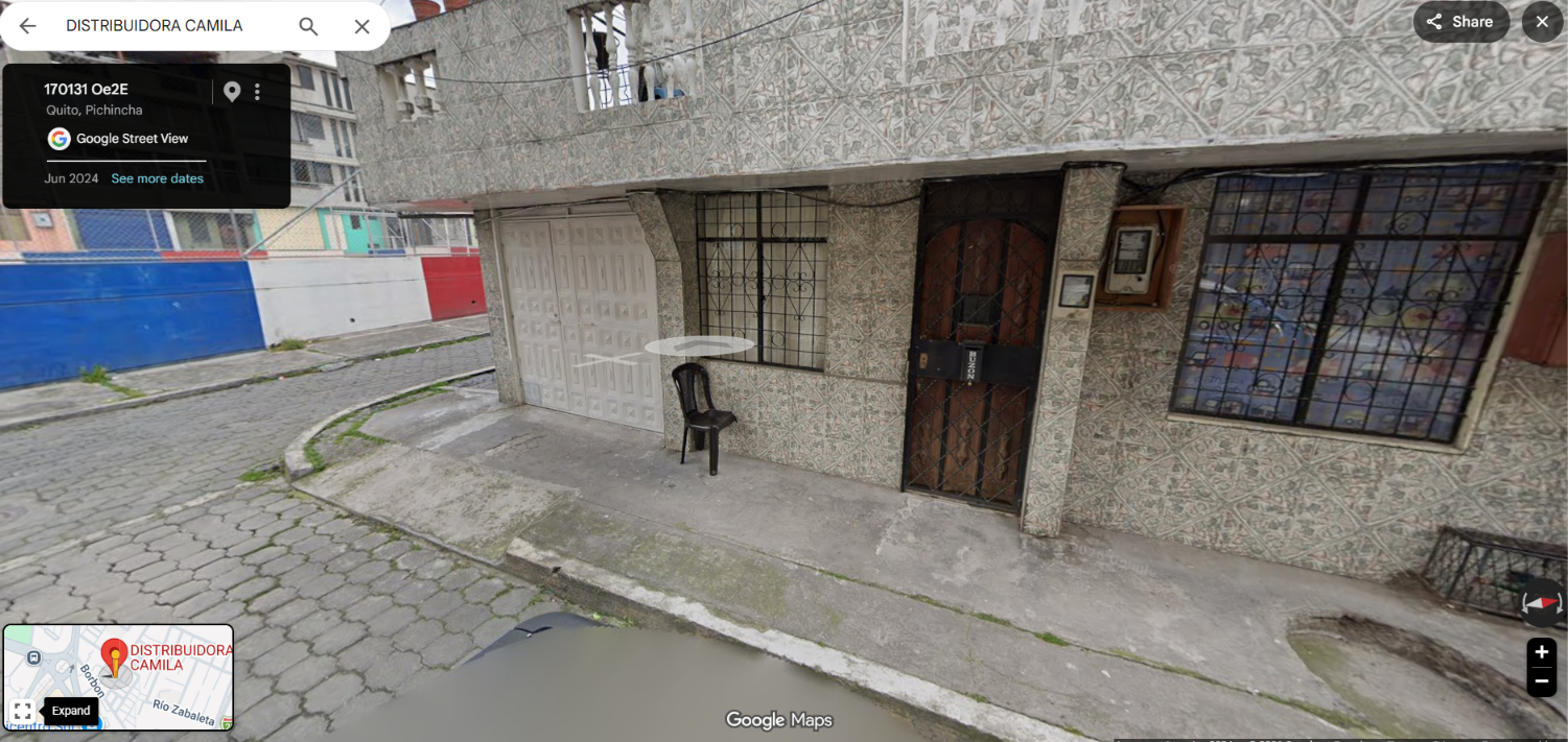 Vista referencial de la fachada de Distribuidora Camila en Quito